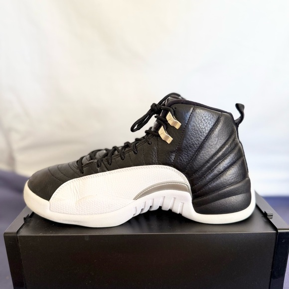 AUTHENTIC Jordan 12 Retro Playoffs size 10.5 CT8013-006 2022 PRE-OWNED - Picture 4 of 8